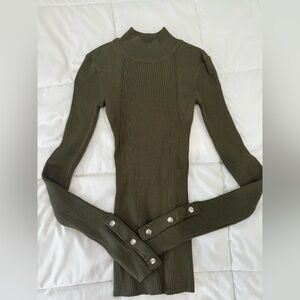 FAME Knit olive hunter green turtle neck TOP size XS